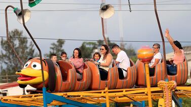 Ministerio de Salud hizo un trabajo en las fiestas de Zapote que le paró la peluca a más de uno