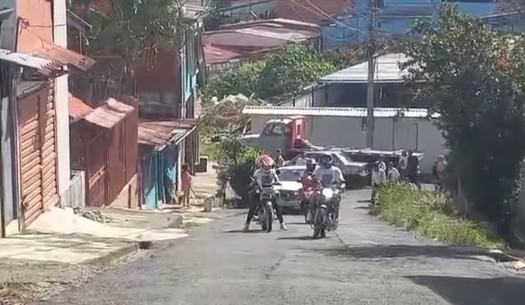 La comunidad despidió al joven Alonso Lázaro. Foto: Cortesía