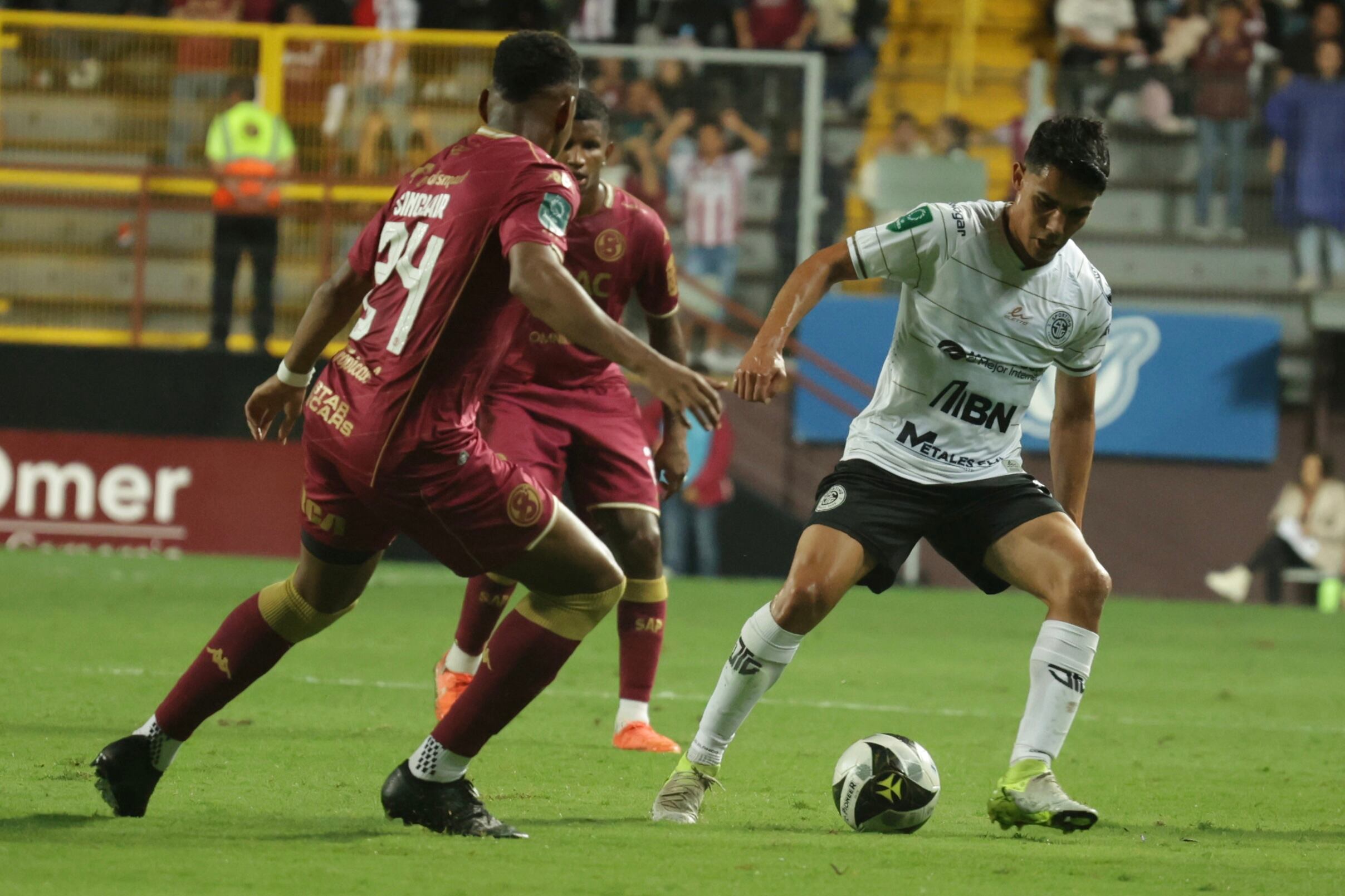 23/08/2025, San José, Estadio Ricardo Saprissa, partido de la jornada 5 del torneo de apertura 2025 entre el Deportivo Saprissa y Sporting