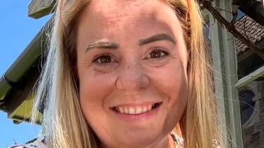 Mujer creyó que había llegado la menopausia, pero tenía una terrible enfermedad: los síntomas que la confundieron