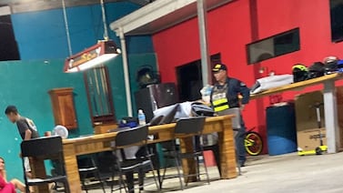 Triple homicidio: Víctimas fueron acribilladas mientras jugaban billar en una casa