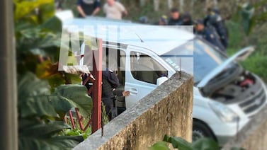 Detienen a falsos agentes del OIJ que habrían robado una millonada y aparentes paquetes de drogas