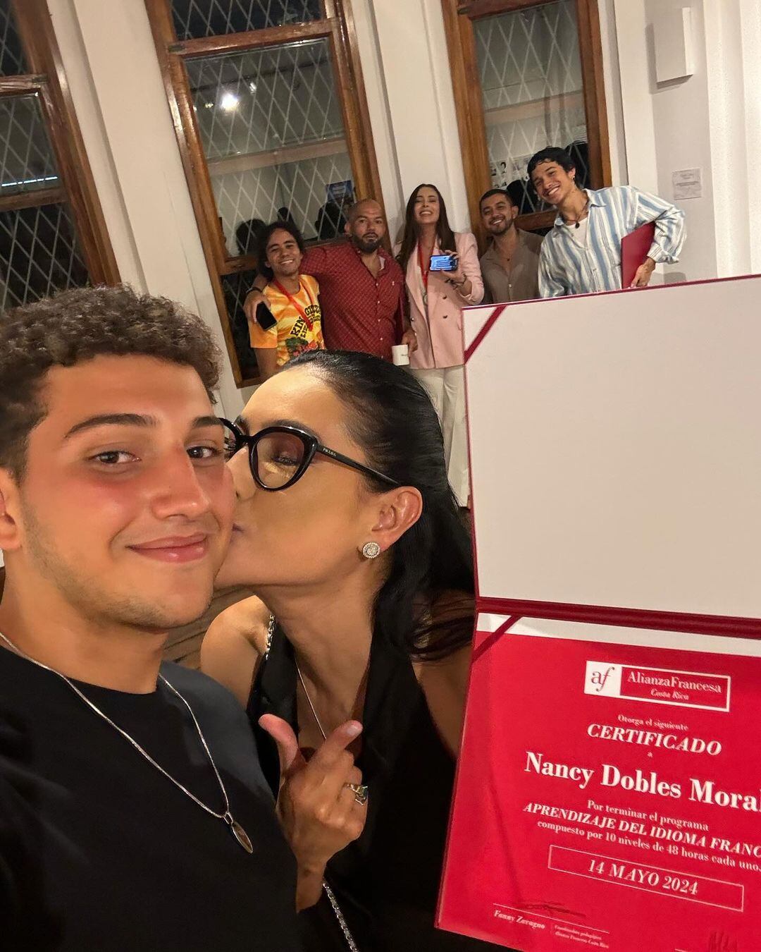 Nancy Dobles, presentadora de canal 7