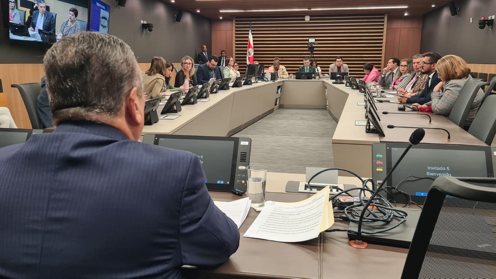 Johnny Araya llegó a comparecer a la Asamblea Legislativa