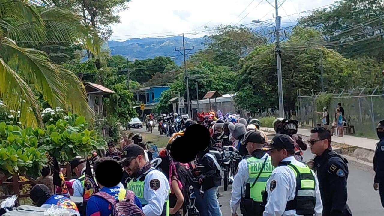 Operativo de Policía de Tránsito en Esparza. Foto Mopt.