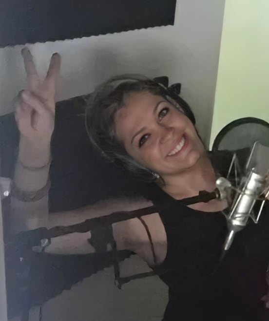 Actriz Marcela Ugalde y su personaje de Doña Elvira.