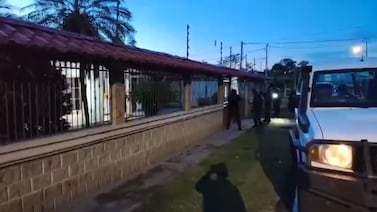 Joven de 23 años es detenido como sospechoso de participar en cruel homicidio frente a bar en Batán