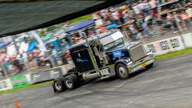 Reto de pesados: Vuelve la emoción de los piques de motor más impresionante