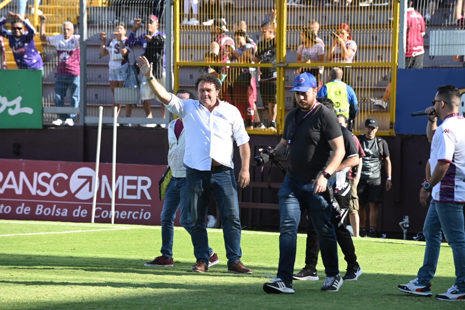 Marcelo Tulbovitz fue aplaudido por los aficionados presentes en el Ricardo Saprissa.