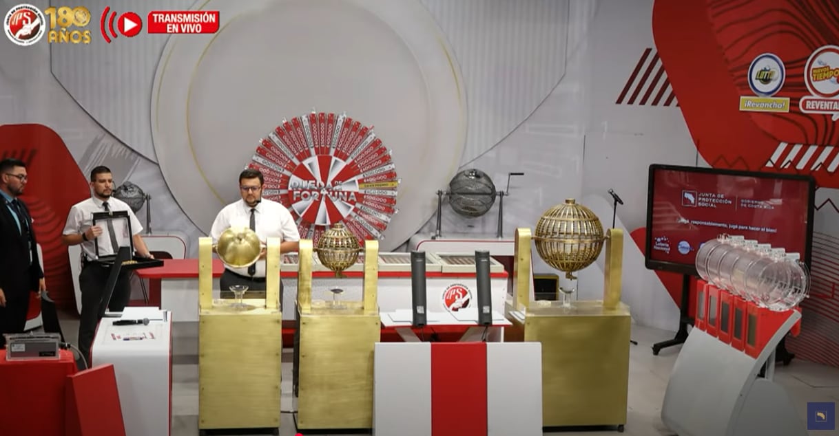 En la imagen la transmisión del sorteo de chances