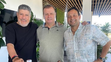 Tres viejos conocidos del fútbol tico festejan en Honduras