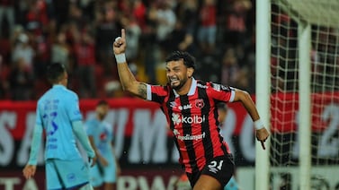 A Michael Barrantes se le subió el apellido tras una pregunta de un periodista deportivo