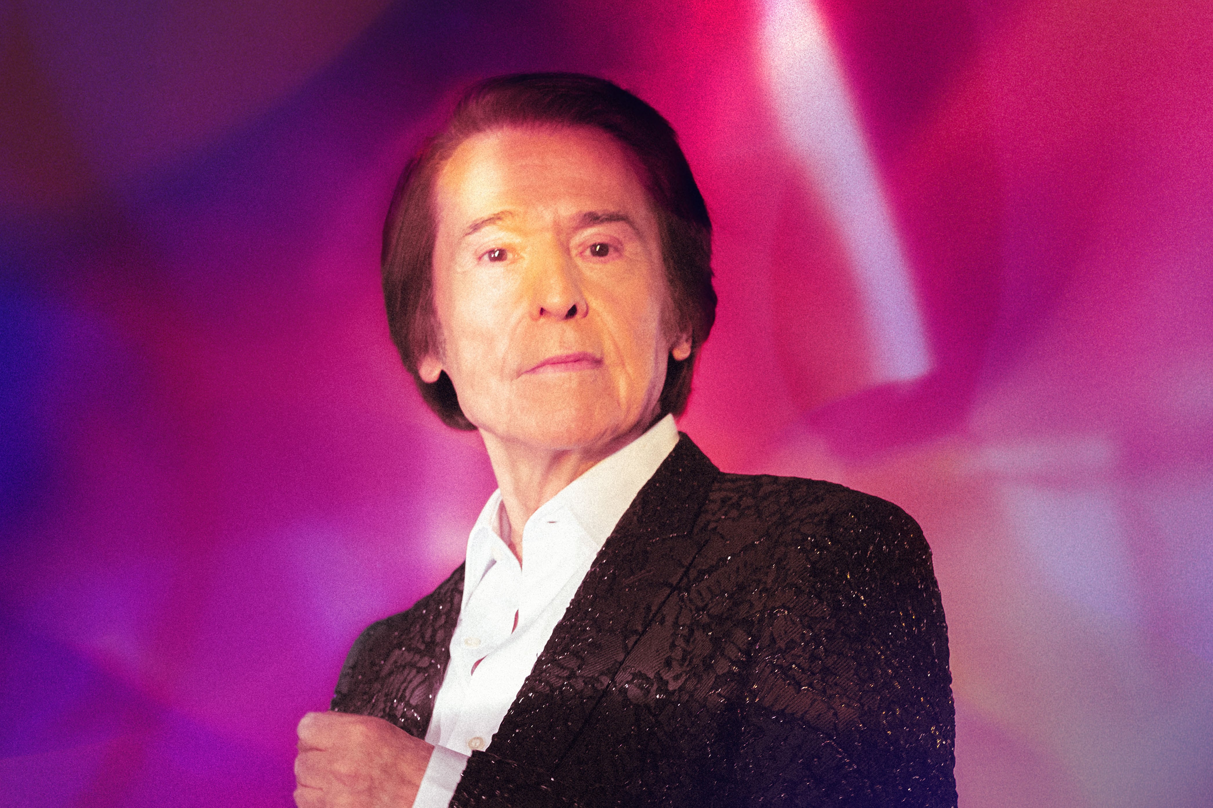 Raphael enamorará a todos con su voz en un gran concierto y hoy salen las entradas.