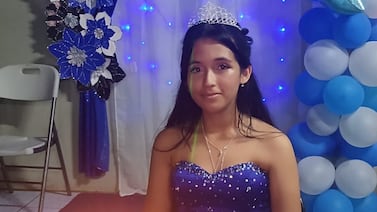 A Angie, joven costarricense, ni el cáncer pudo quitarle el sueño de graduarse del colegio y convertirse en aeromoza