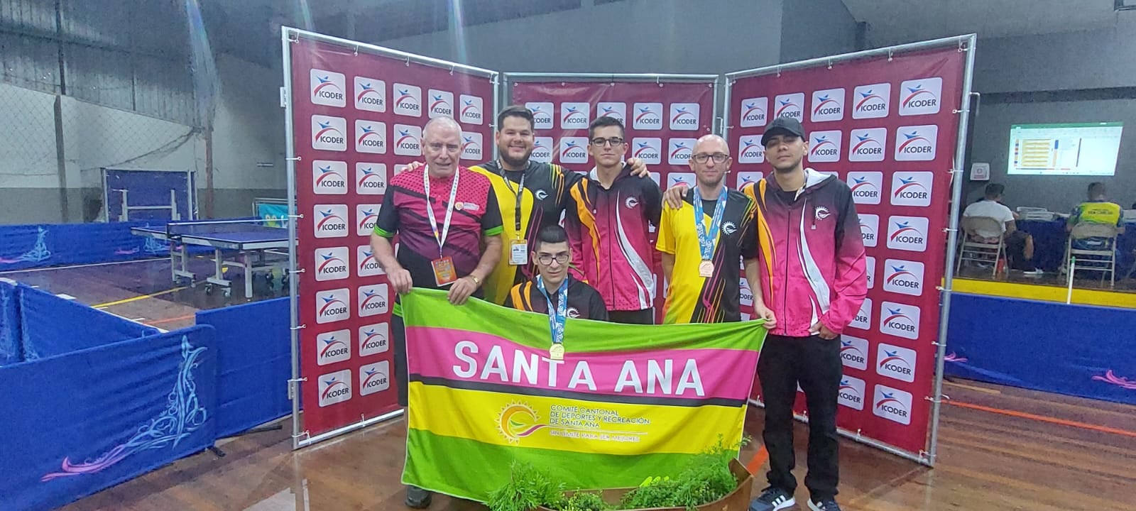 Sebastián y Gabriel Chaves compiten en tenis y paratenis de mesa y necesitan apoyo para seguir adelante con su carrera de deportistas. Cortesía.