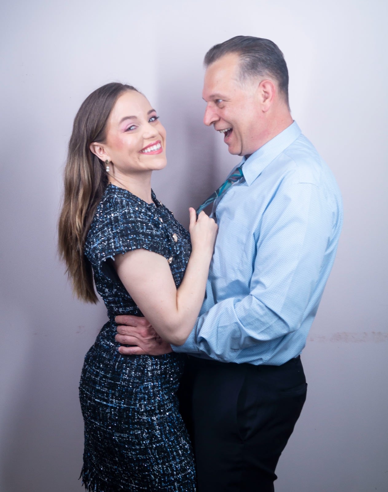 Sofía Chaverri y Fabricio Gómez son protagonistas de Emparejemonos