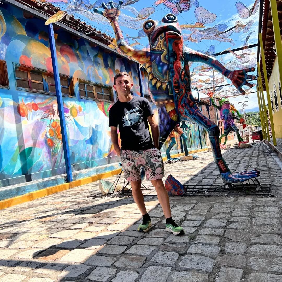 Pedro Chacón es atleta y superó un tumor en su brazo. Instagram Pedro Chacón.