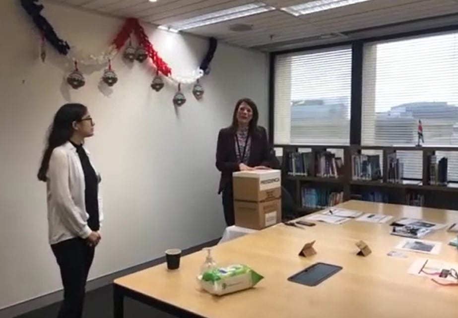 En Australia se abrieron las mesas a las 6 de la mañana del 3 de abril, pero por el cambio horario en Costa Rica eran las 3 de la tarde del sábado 2 de abril