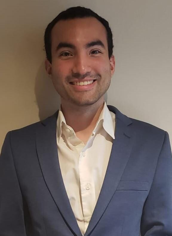 Daniel Quesada Yamasaki se pegó un 790,83, en el examen de admisión de la UCR para 2011-2012, fue el tercer mejor promedio, estudió en el colegio Marista de Alajuela