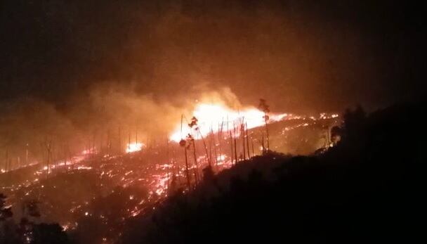 Vientos provocados por empuje frío número 12 afectan al país. Foto Bomberos