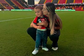 Conozca a Natalia González, la mamá que cuida a todos los jugadores de Alajuelense