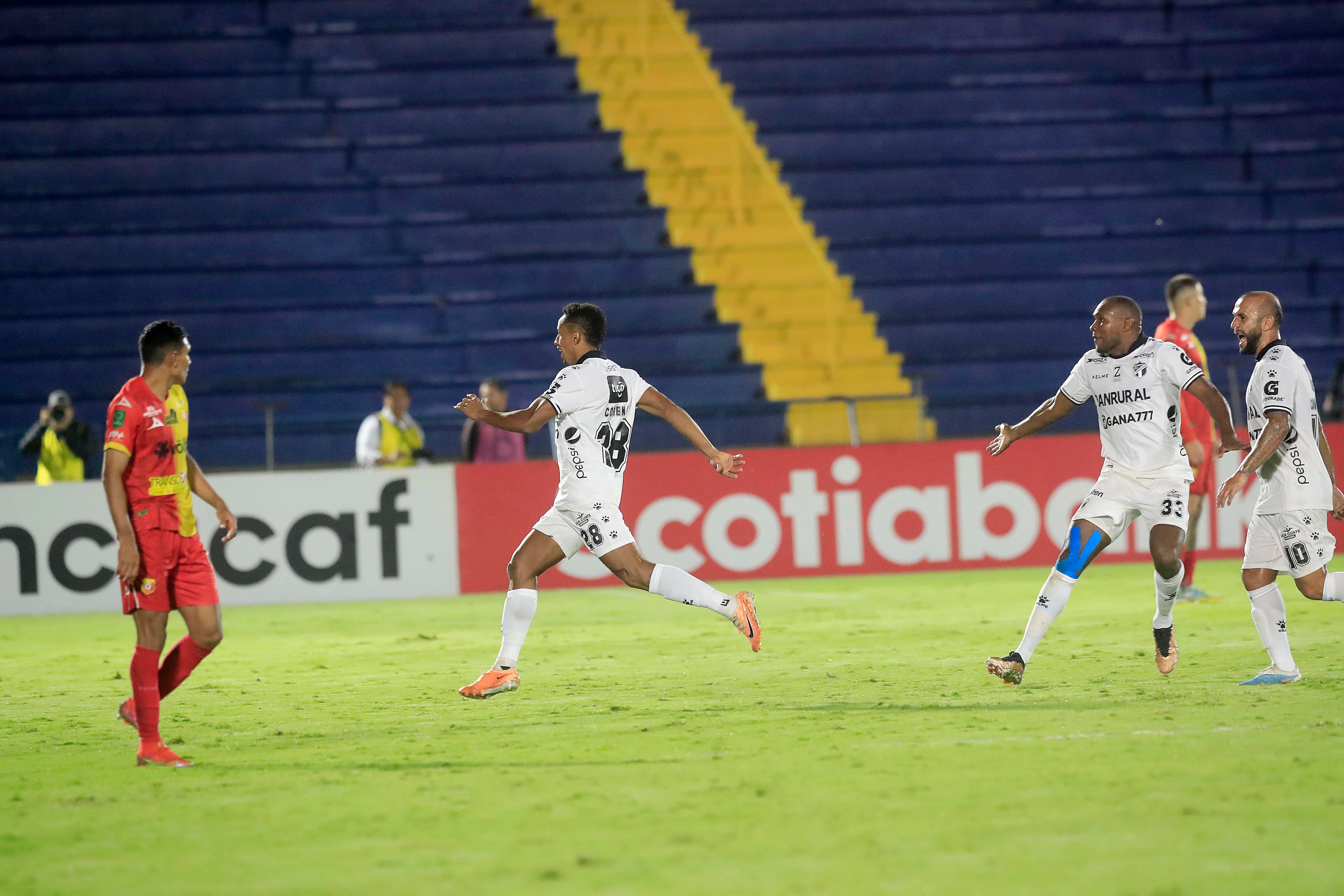 04/10/2023 Estadio Fello Meza, Cartago. El Club Sport Herediano recibió a Comunicaciones, de Guatemala, en partido de vuelta de los cuartos de final de la Copa Centroamericana de CONCACAF.