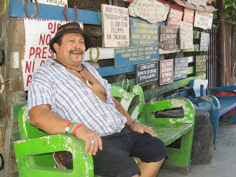 Rafael Ángel Zúñiga Méndez, mejor conocido como Pellejo e' lora, es un retahilero liberiano quien nació el 21 de junio de 1948