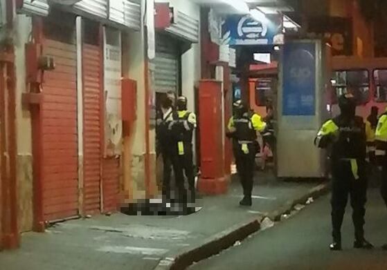 Extranjero es asesinado en riña en el centro de San José. Foto tomada de Facebook.