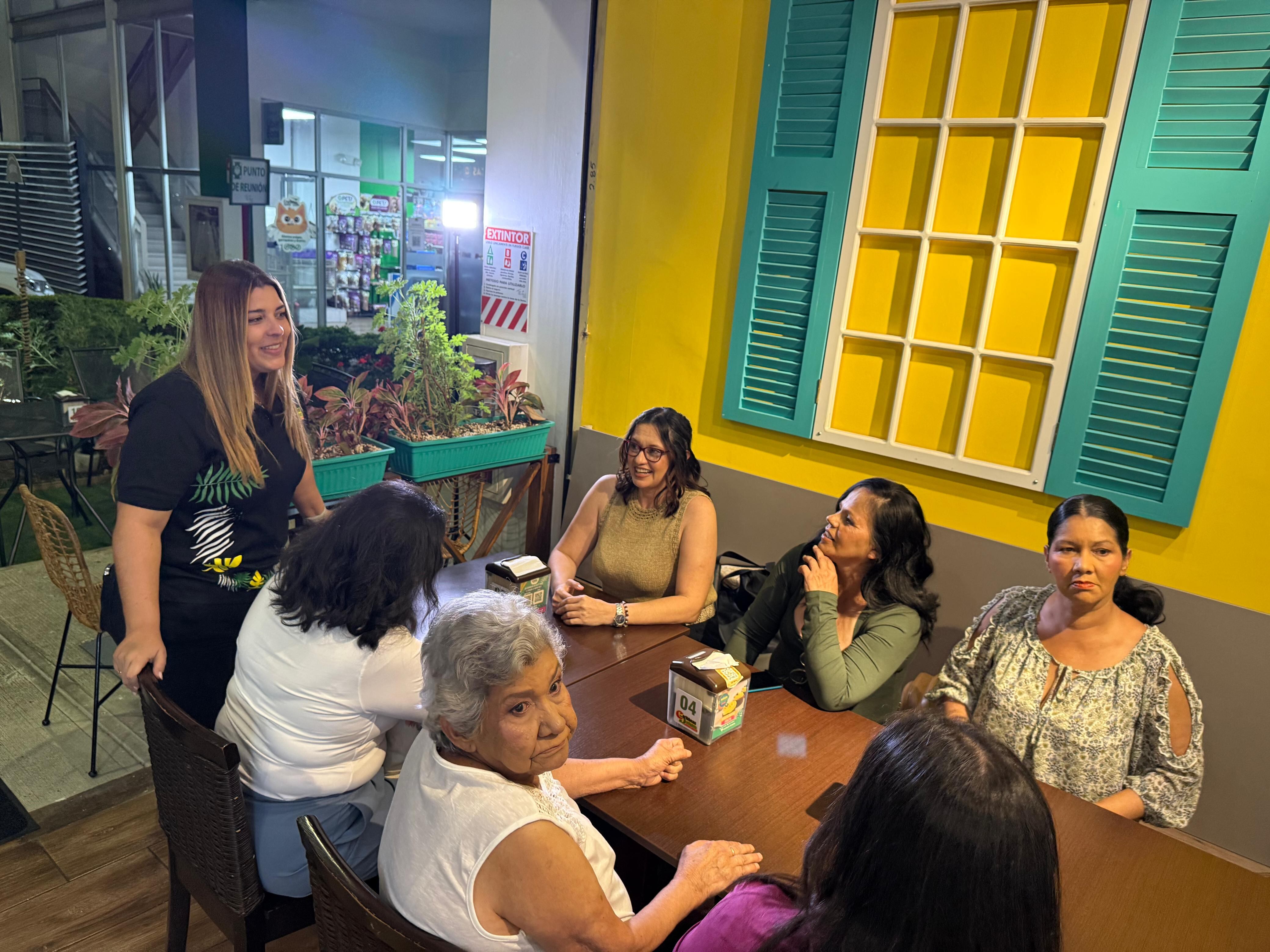 ¡Gracias mamá! Fue la promoción para el Día de la Madre 2025 en la cual La Teja rindió homenaje a 4 mamitas, dándoles regalos de patrocinadores y dándoles una experiencia Perfil ya que saldrán en la revista Perfil de setiembre del 2025. El martes 12 de agosto del 2025 vivieron un día de alegría, regalos y sorpresas.