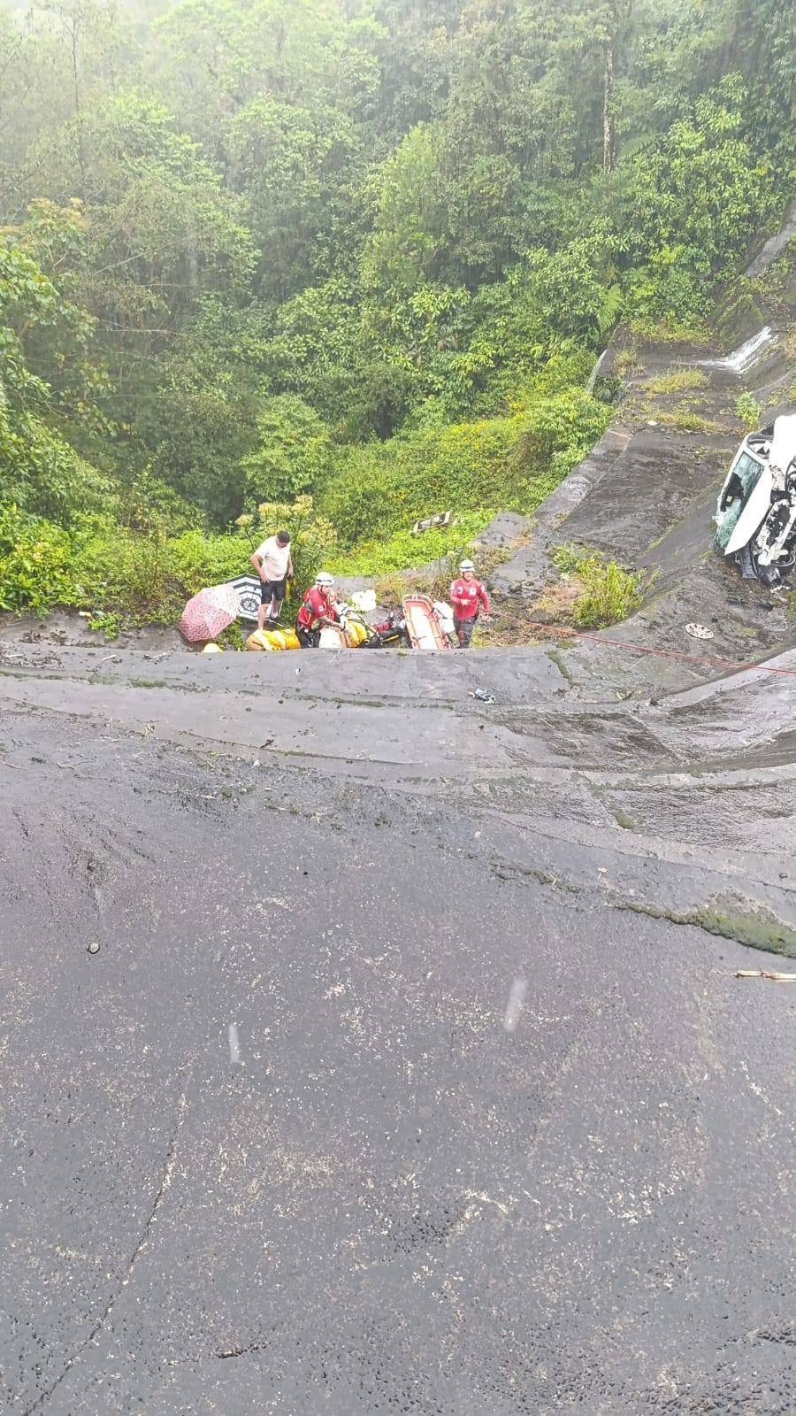 Accidente Vara Blanca. Foto Facebook.