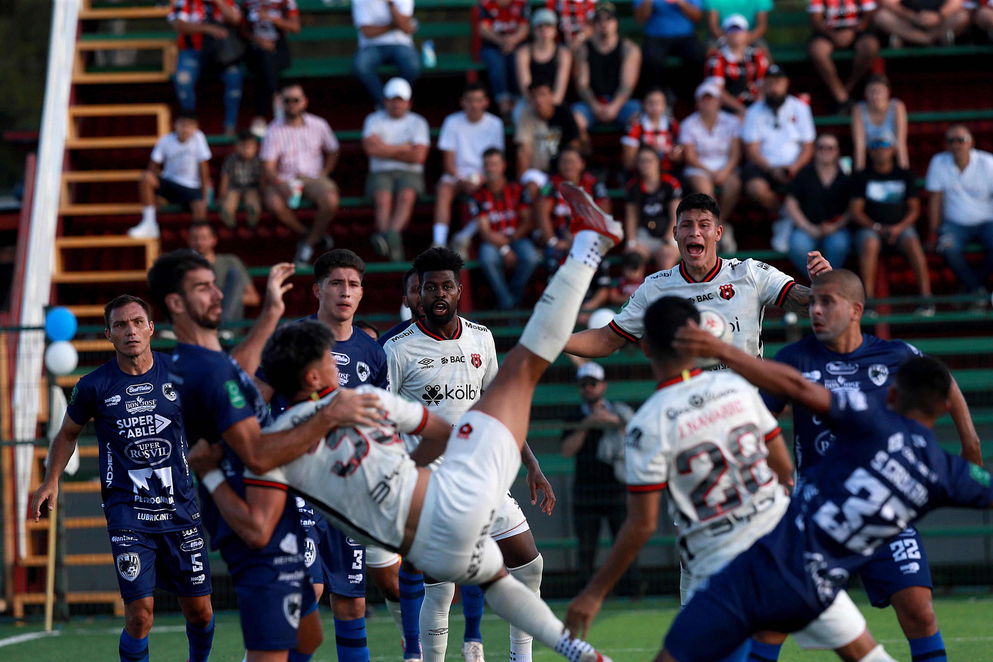 11/02/2023 Estadio Rafael Bolaños, Alajuela. El Municipal Grecia recibió a la Liga Deportiva Alajuelense, en partido de la jornada 7, Torneo de clausura, Liga Promérica 2024.