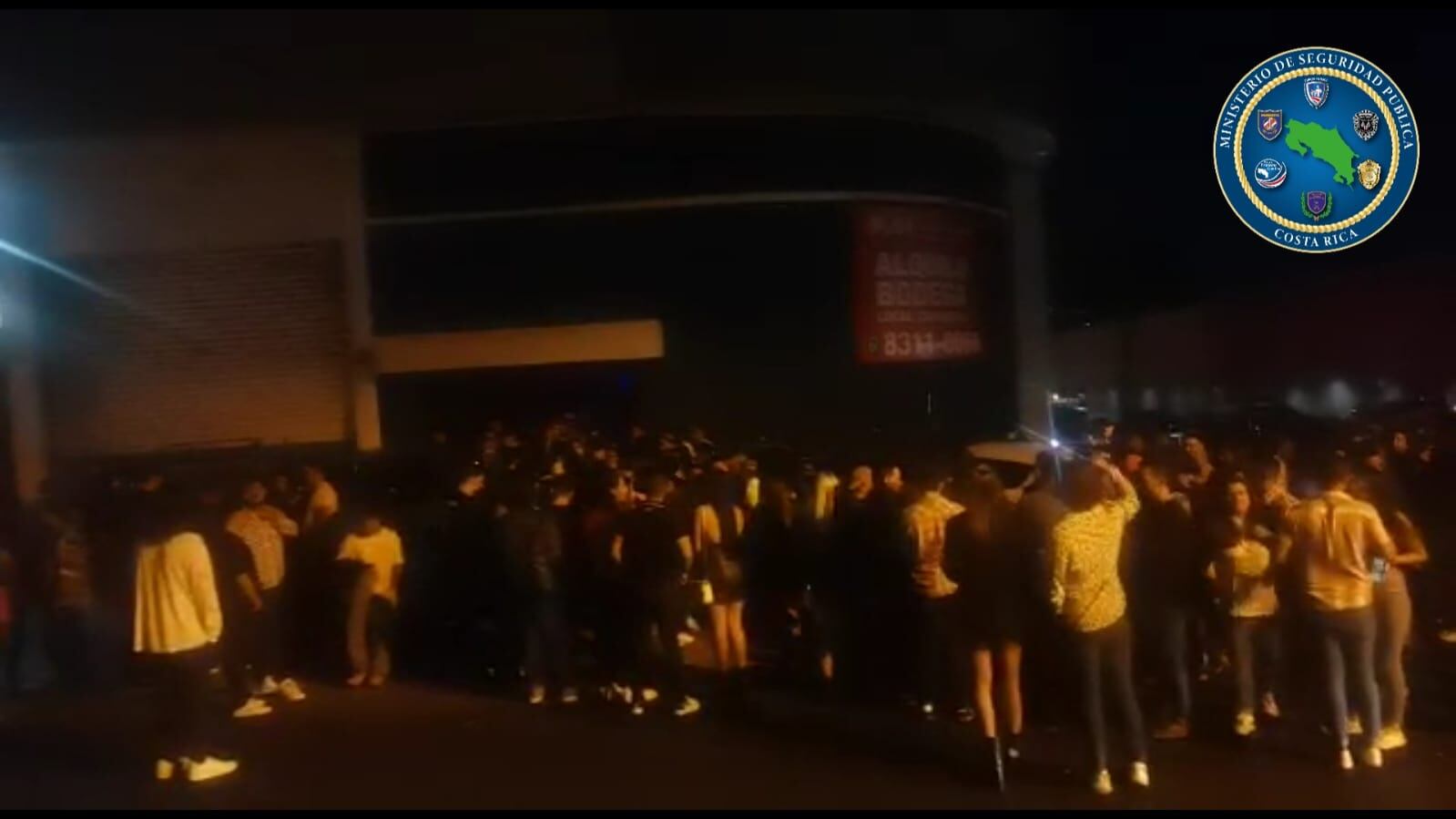 Policía interviene fiesta en la que participaban más de 1600 personas en La Uruca. Foto MSP.