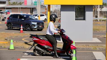 Si va a hacer la prueba de manejo en moto o bicimoto, no se le pueden olvidar estas tres cosas
