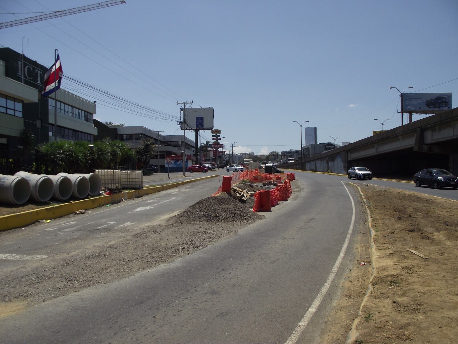 se vienen 15 días de presas bien fuertes en la General Cañas porque van a cerrar una calle paralela ahí por el puente Juan Pablo II.