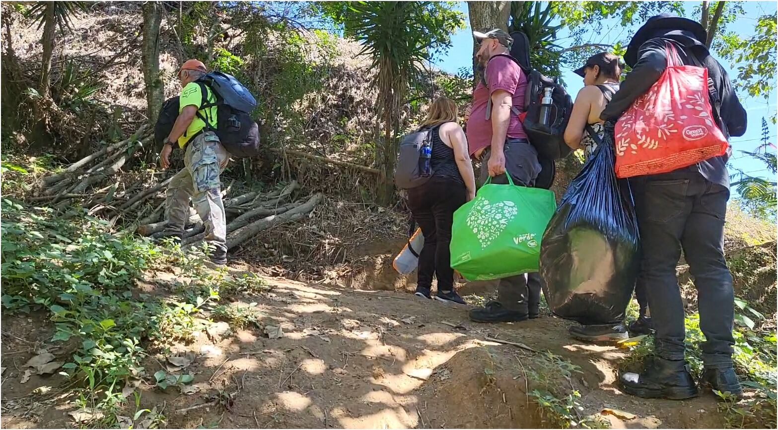 Le contamos lo que usted no vio de la inmensa bandera patria que adornó la piedra de Aserrí entre el 14 y el 15 de setiembre gracias a una iniciativa de La Potente, un medio de comunicación aserriceño y su director es Fabián Alvarado Picado