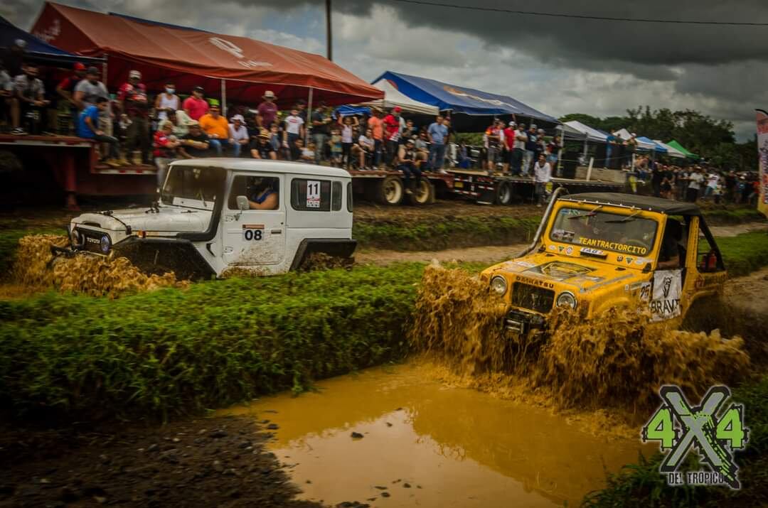 Totoya BJ 40, 1977, Aarón Campos, chuzo