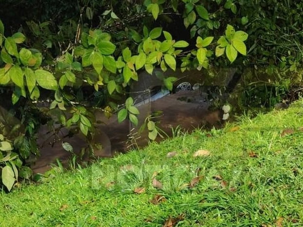 Randy Rodríguez Paniagua, de 22 años, Ronald David Arana Rodríguez, de 20 años, y José Daniel Araya Arana, de 19 años los fallecidos en La Fortuna de San Carlos, al caer en un guindo de 5 metros de profundidad. Foto: RCP Noticias