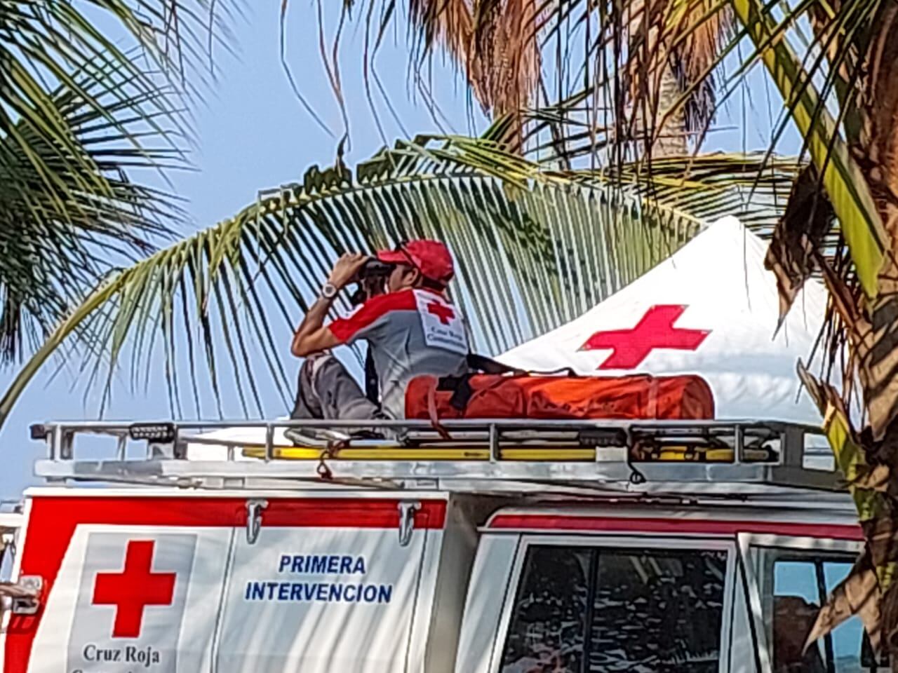 Búsqueda de joven arrasado por el mar en Guanacaste