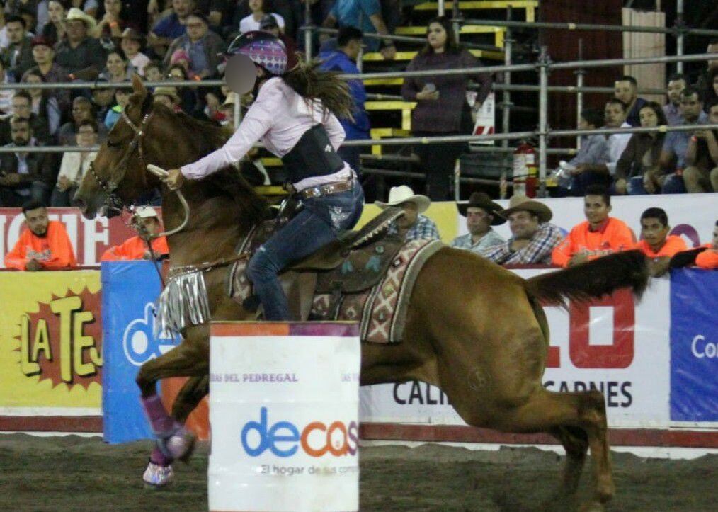 Una reconocida barrilera de apellidos Mora Méndez, de 31 años, es señalada como la esposa del líder de una banda narco señalada de mover droga desde el sur del continente a los Estados Unidos. Foto: Redes sociales