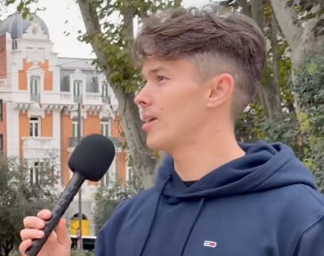 Las ticas fueron entrevistadas por el canal “Micrófono responde” en España.