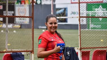 “Me afecta mucho”: delegada del Santos sufre por ver a su equipo fuera de primera