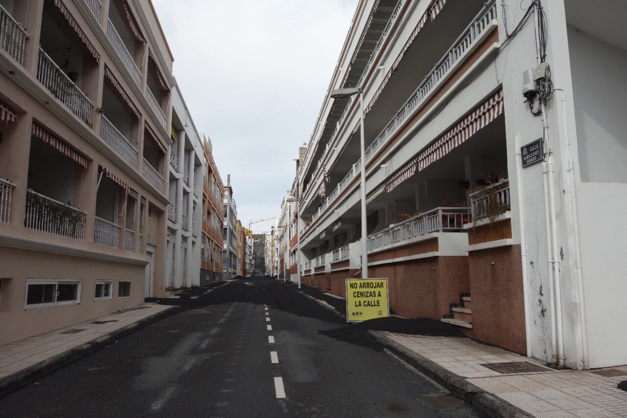 El vulcanólogo Gino González Ilama, estuvo en la isla de Canarias, La Palma, en España, entre noviembre y diciembre del 2021, tras la erupción de un volcán de la zona que provocó el nacimiento de otro volcán.