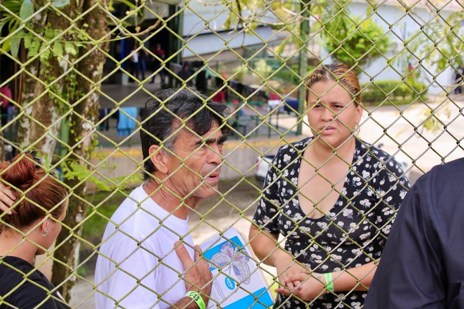 21/02/2025, Puntarenas, Ciudad Neilly, en el centro de Migración CATEM Centro de Atención a Migrantes en Ciudad Nelly Corredores de Puntarenas se encuentran los migrantes deportados de los Estados Unidos.