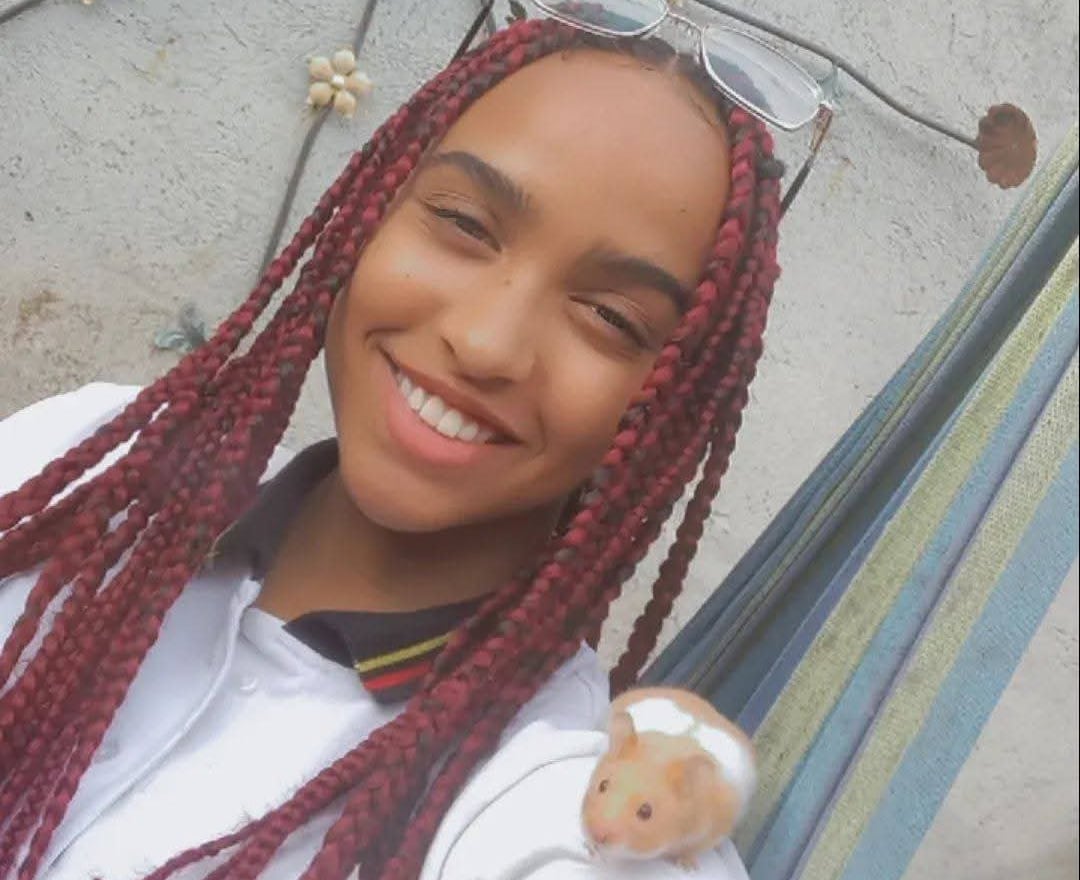 Nahomy Rachell Dobson Pérez de 17 años esta desaparecida