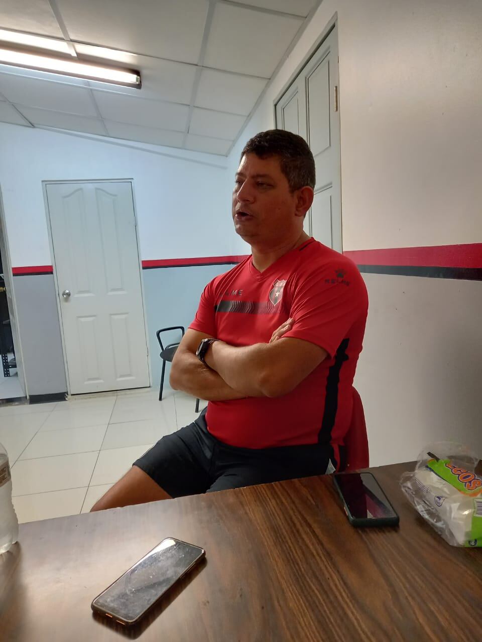 Wálter Rodríguez, utilero de Alajuelense, cumplió 30 años en la institución.