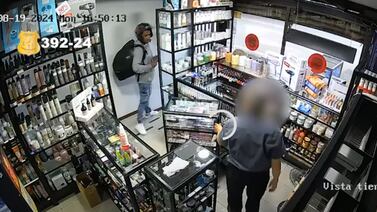 Este hombre es sospechoso de tener nerviosas a las dependientas de tiendas de San José