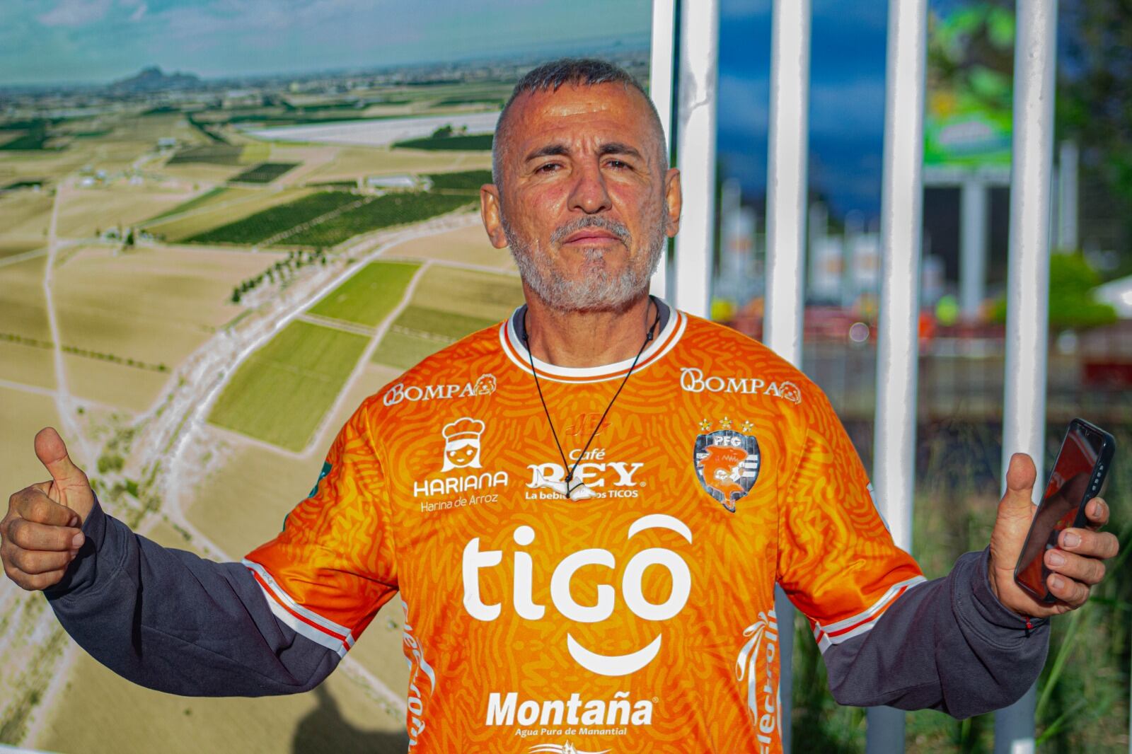 Óscar Ruiz, Tiburón Parcero, mascota de Puntarenas FC