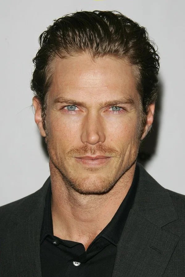Jason Lewis dejó Hollywood para comenzar una nueva vida en Costa Rica.