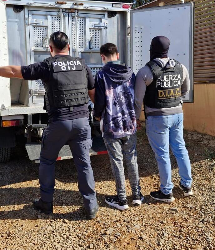 Tres hombres fueron detenidos por infracción a la Ley de Psicotrópicos este jueves en Pérez Zeledón