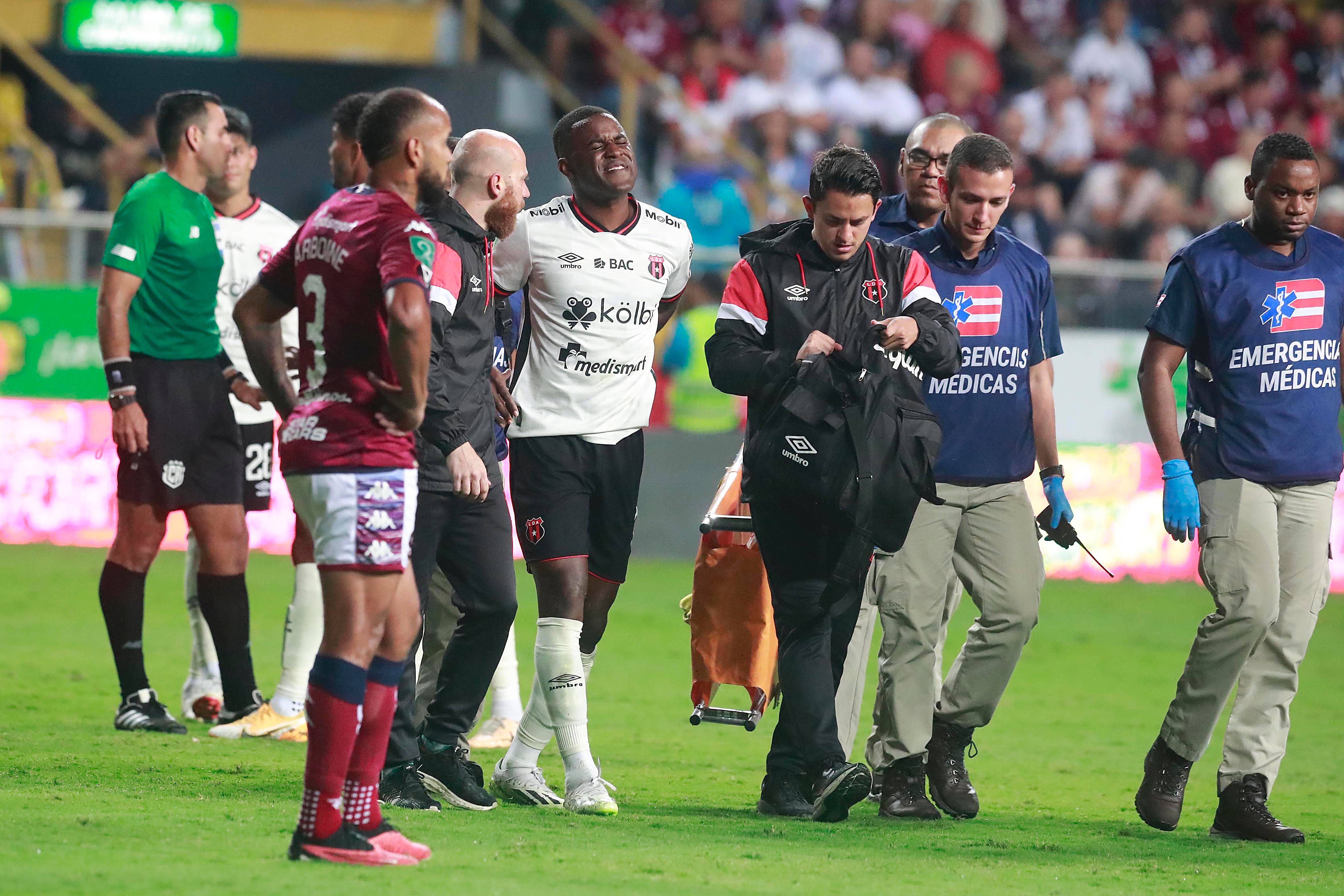 04/11/2023 Estadio Ricardo Saprissa, Tibás. El Deportivo Saprissa recibió a la Liga Deportiva Alajuelense, en una nueva versión del Clásico Nacional en partido de la jornada 18, Torneo de Apertura, Liga Promérica 2023.